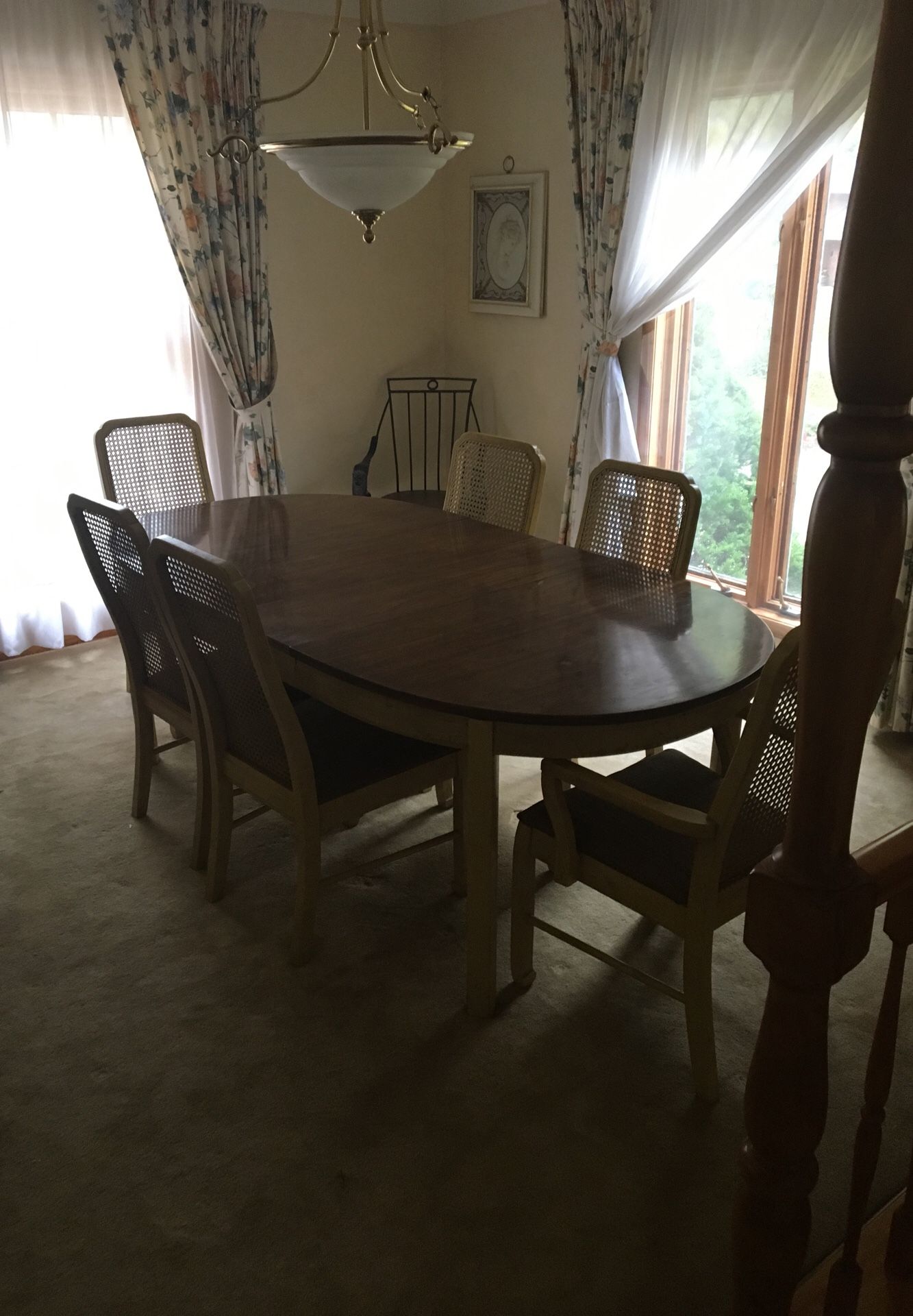 Breakfast kitchen dining table chairs hutch