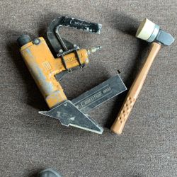 Floor (nailer) Stapler