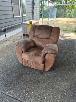 Free Recliner