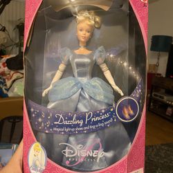 2000 Disney “Dazzling Princess “ With Magical Light Up Shoes
