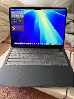 Apple MacBook Air M4  (space gray)