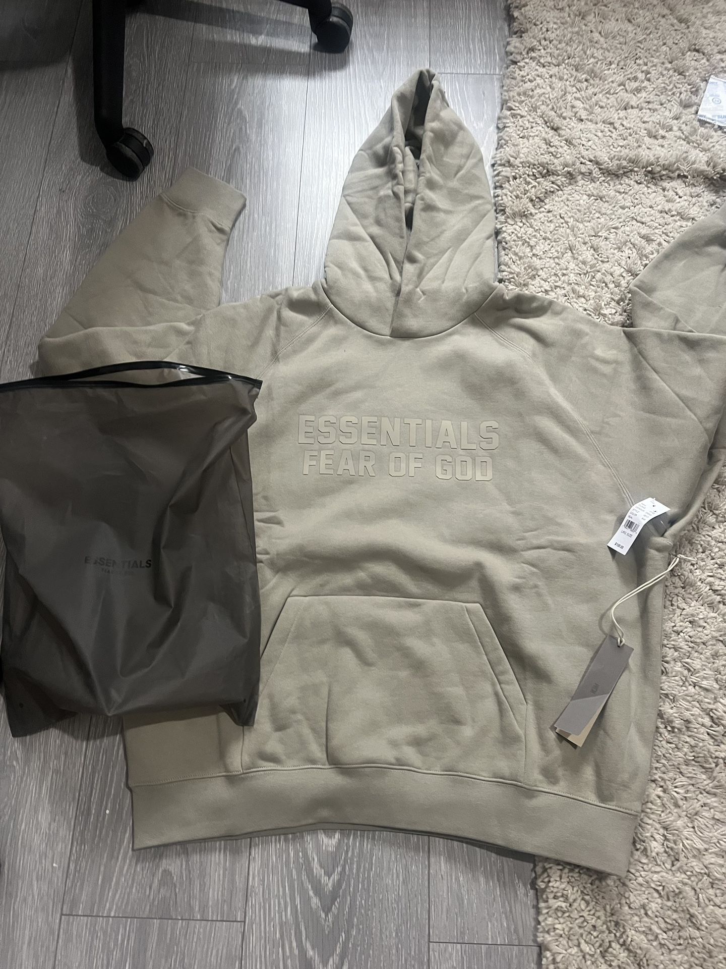 seal essentials hoodie size l 