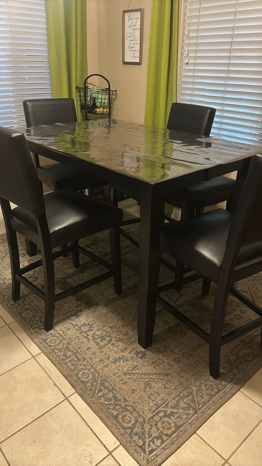 Dining table high chairs
