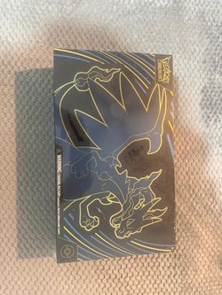 Pokémon TCG: Mega Charizard X ex Ultra Premium Collection