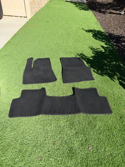 Tesla model 3 carpet mats - set of 3