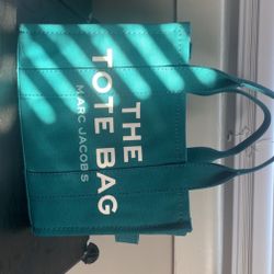 BRAND NEW MARC JACOBS SMALL TOTE BAG