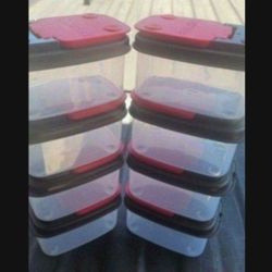 8 Husky Stackable Containers 