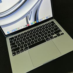 Macbook air 13in M4 16 256