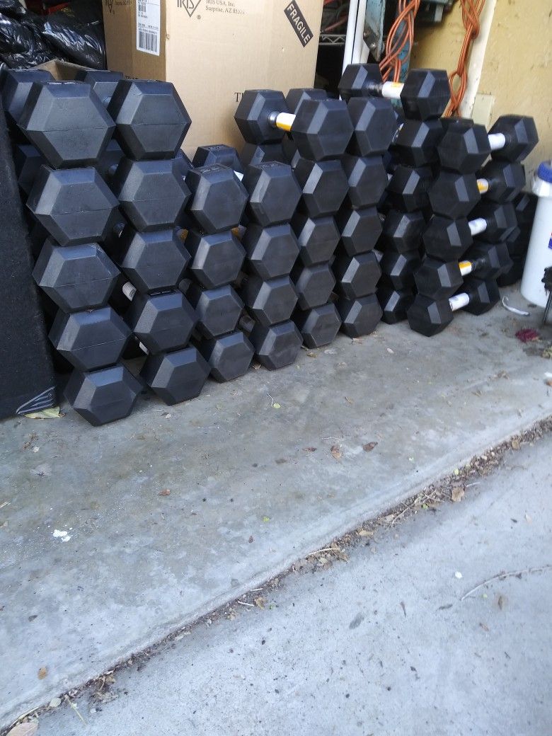 Brand new 10 15 20 25lb Rubber hex dumbbells