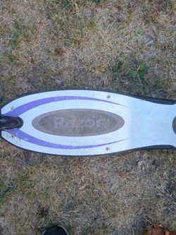 Electric razor for kids