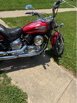 V star 1100 new back tire clean title , new oil , new plugs starts up first try nothing lower than 2200