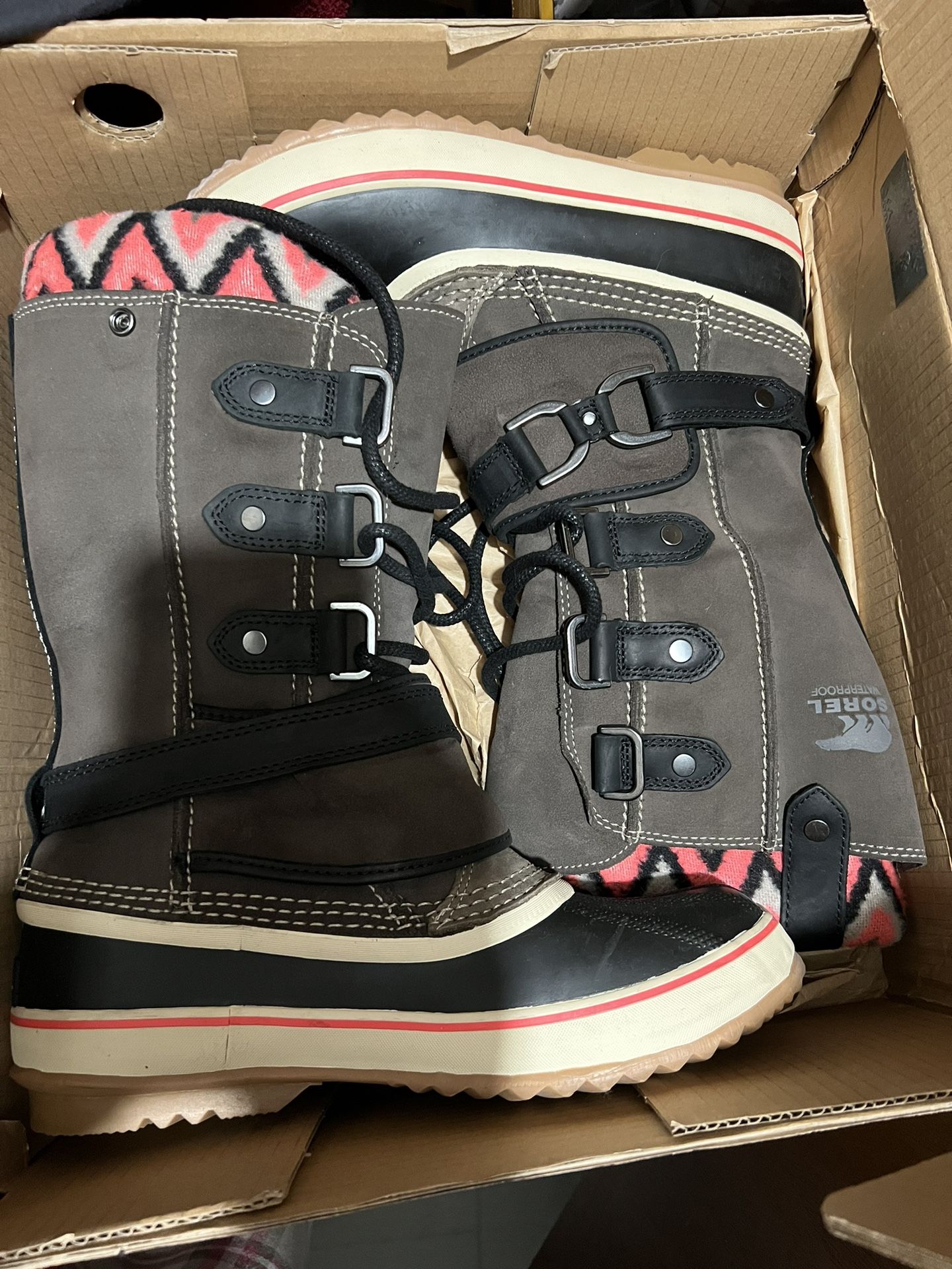 snow boots joan of arctic by sorel Size 10