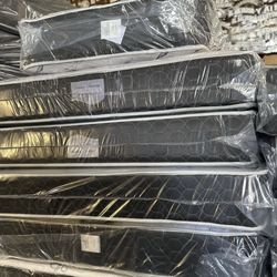 Full Size Deluxe Mattress 