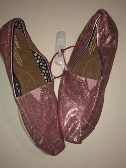 TOMS shoes