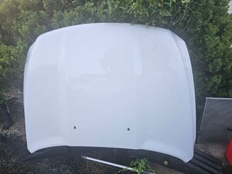 Dodge Ram hood