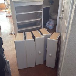 White Wooden Dresser - NEED GONE ASAP‼️