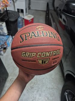 Spalding Grip Control TF Basketball
