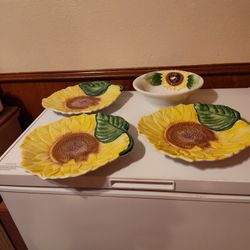 Sunflower 🌻🌻🌻 3 Large Plates And 1 Large Bowl New!!! Never Used $17