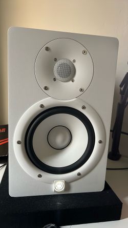YAMAHA HS7W monitor speakers