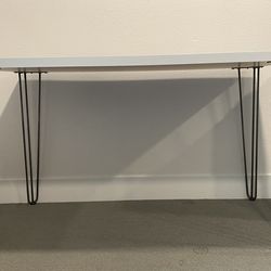 Desk 47 1/4x23 5/8