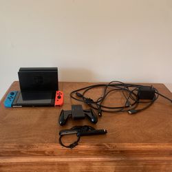 Nintendo Switch:  288GB Portable Gaming, Excellent Condition!