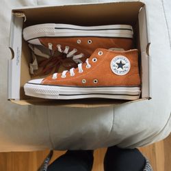 Converse Womens Size 9 Men's Size 7