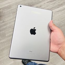 iPad 6th Gen 32gb WiFi