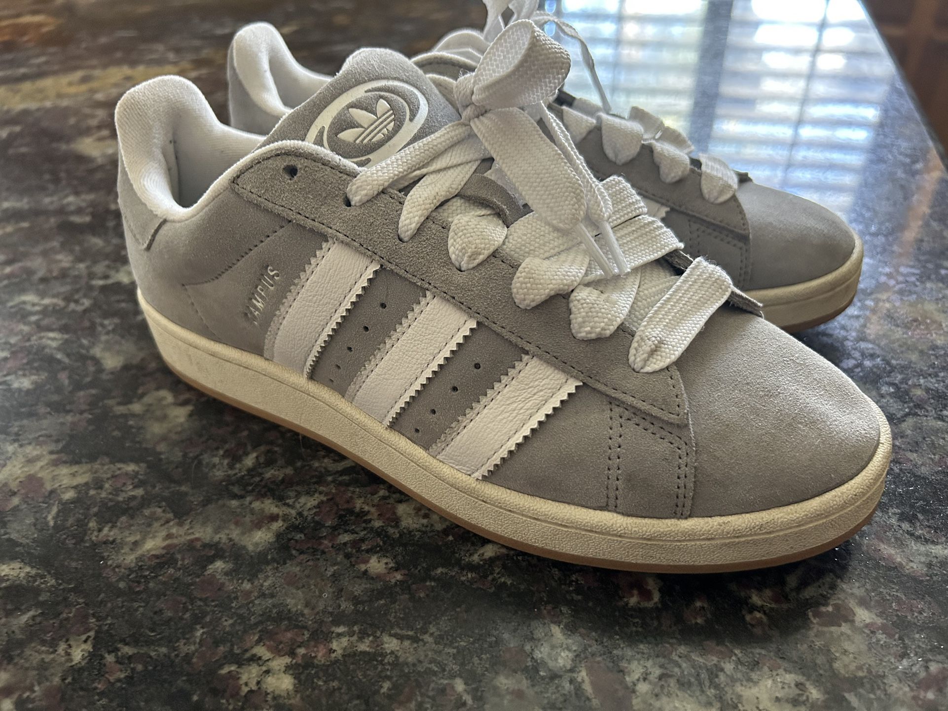 Adidas grey campus size 9.5