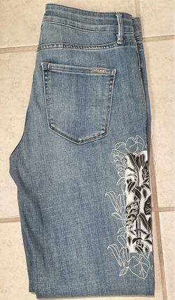 New With Tags White House Black Market Denim Crops Size 6