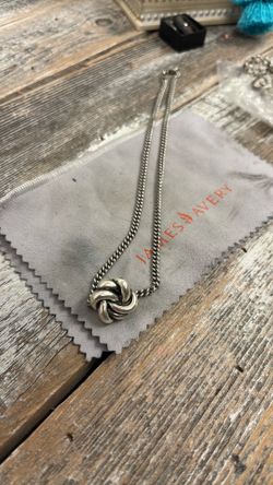 Knot pendant James Avery