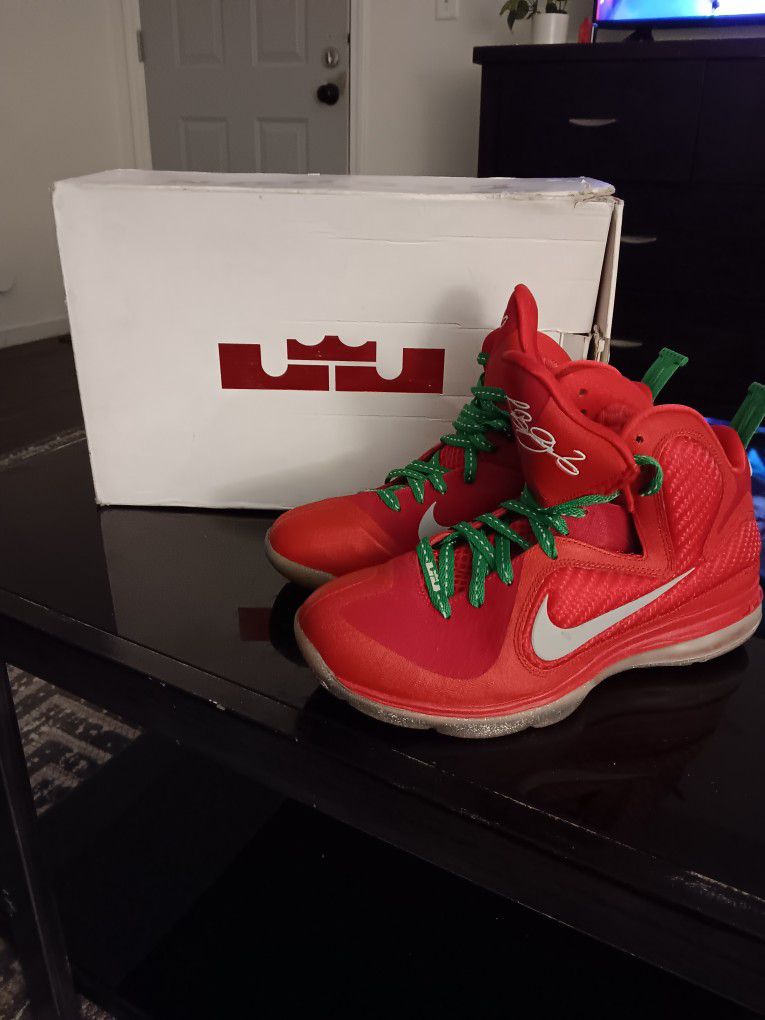 Nike LeBron 9 (Christmas) 