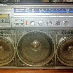 Vintage BOOMBOX