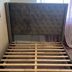 Queen Size Tufted Bed Frame (Gray) 