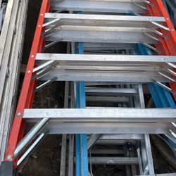 Escalera de 14 pies seminueva 350 precio firme