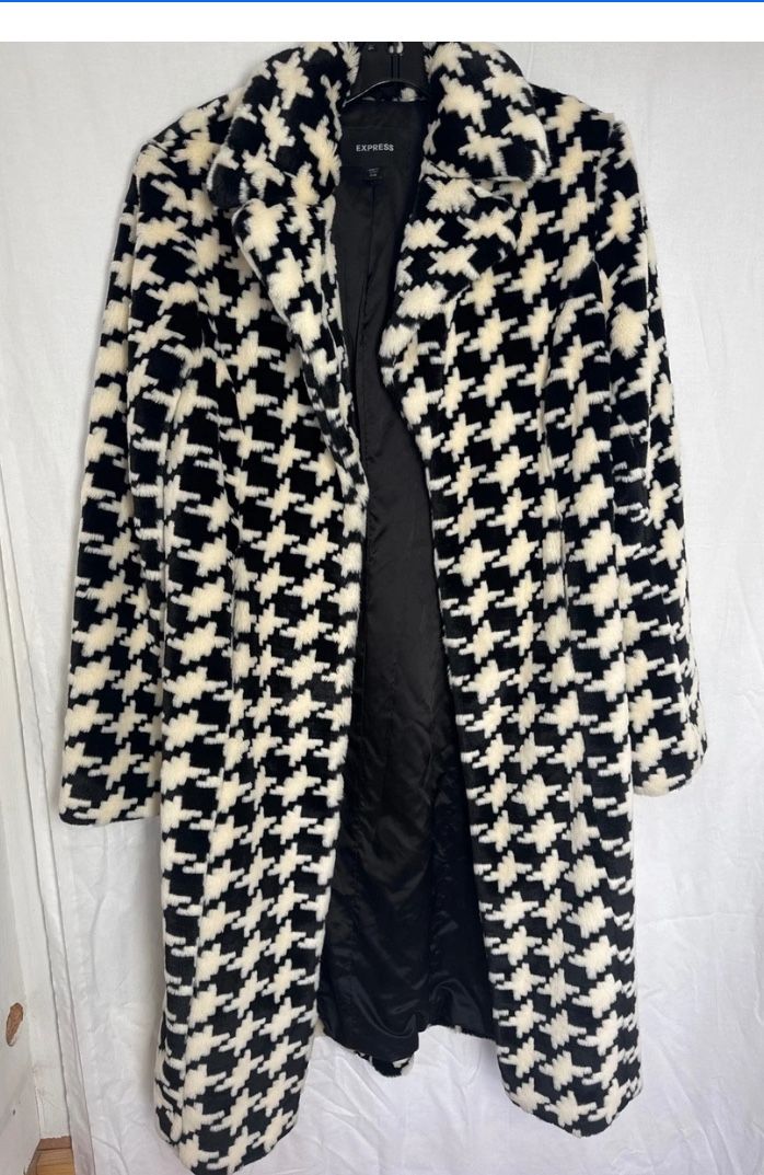 EXPRESS Houndstooth Faux Fur Long Coat Black Cream Women's Size 7/8