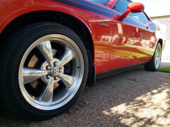 Challenger R/T wheels only have 3