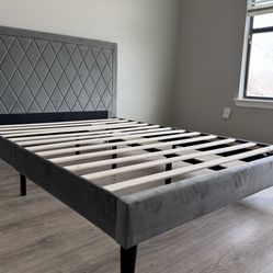 Grey Options/ Bed Frame/ Head Board/ SAME DAY DELIVERY/ NO CREDIT NEEDED/ Twin - Full - Queen - King - Cal/King