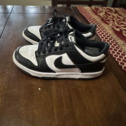 Nike Panda Dunks 