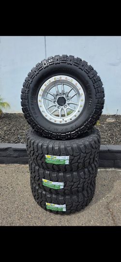 17" LOCK rims w- 35" RT tires