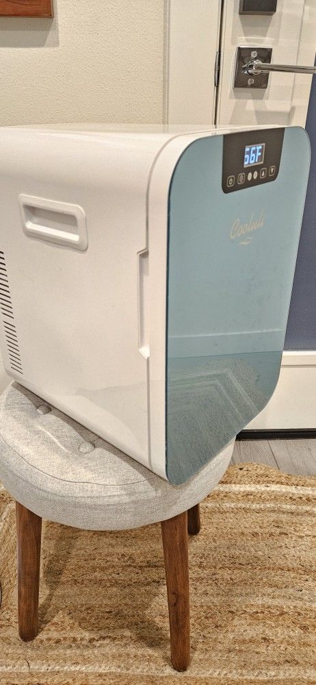 Mini Refridgerator (Fridge) - No Shelves