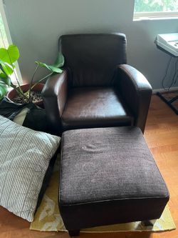 $15 - Ikea Faux Leather Chair