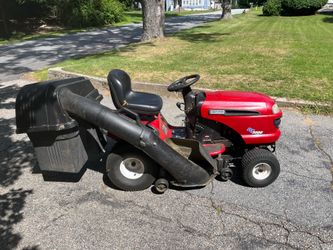 Lawnmower With Bagger
