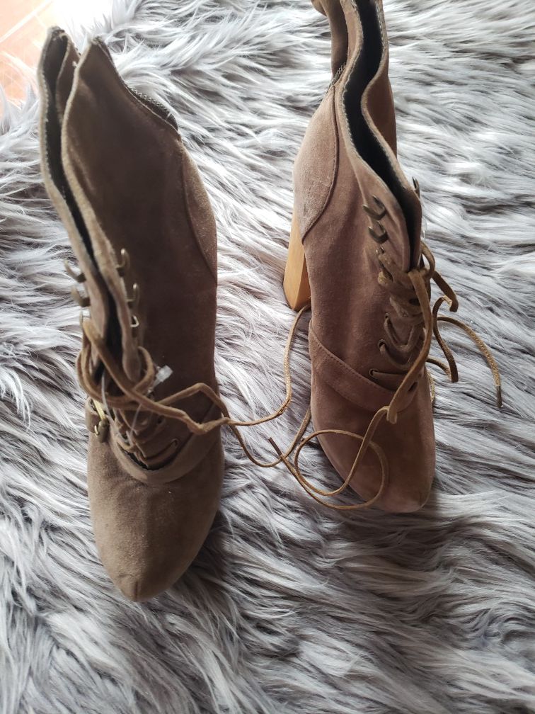 Steve madden leather boots size 8,5