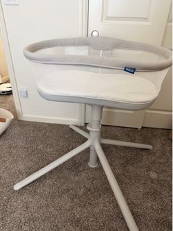Halo bassinet