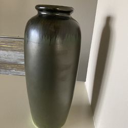 CERAMIC VASE
