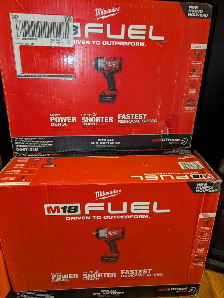 Milwaukee M18 FUEL 18V Lithium-Ion Brushless Cordless 1/2 in. Impact Wrench w/Friction Ring Kit w/One 5.0 Ah Battery and Bag