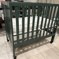 Folding Baby Crib with Mattress