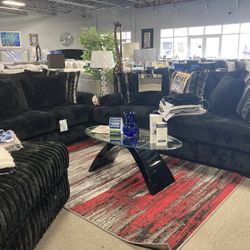 2 pc black sofa loveseat 🖤🙌🏼 $’bt  Hmm bvczbcc