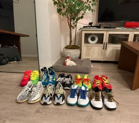 Kobes, Yeezy, Nike, grinch, Kobe 6