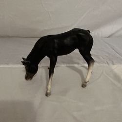 Vintage Breyer black brown horse grazing